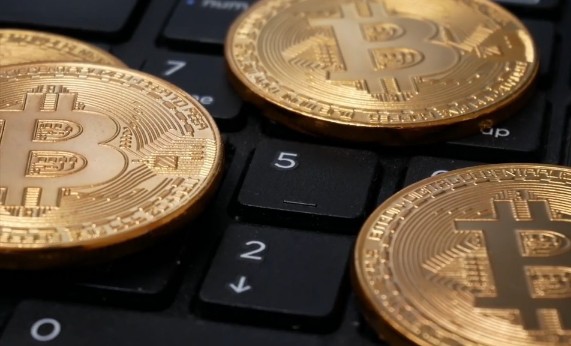 Pergerakan Bitcoin Dihantui Tekanan Jual dan Suku Bunga