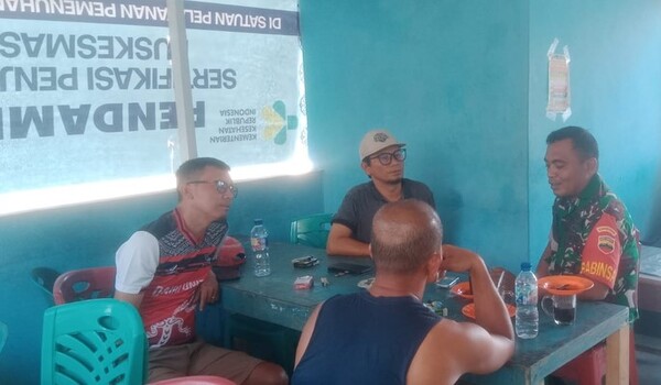 Babinsa Koramil 03/Parongil Intensifkan Komsos untuk Memantau Kondisi Wilayah Binaan