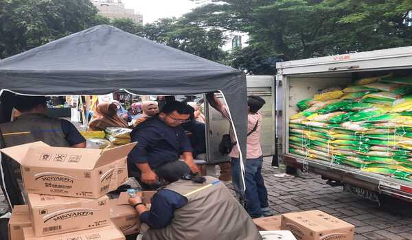 Ribuan Warga Meriahkan Bakti Sosial dan Bazar TNI di Lapangan Benteng Medan