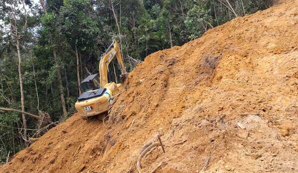 Atasi Sulitnya Medan Terjal, TMMD ke-130 Hadirkan Jalan Baru bagi Warga Sibongkaras