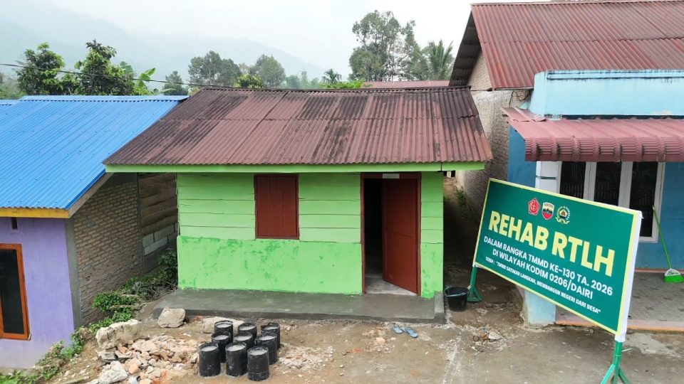 Tak Kuasa Berkata-kata, Temsi Br Berutu Terharu Rumahnya Direhab Satgas TMMD ke-130