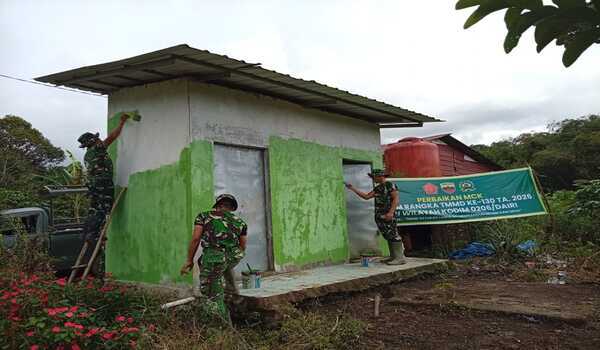 TMMD ke-130 Kodim 0206/Dairi Bersihkan dan Cat Ulang MCK, Pastikan Fasilitas Sanitasi Warga Lebih Layak