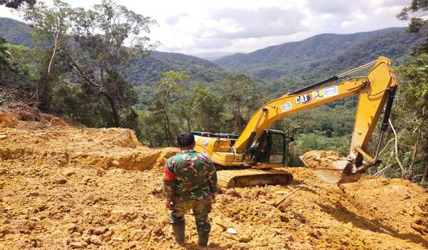 Jalan Menuju Sibongkaras Kian Terbuka, Progres TMMD ke-130 Kodim 0206/Dairi Capai 76 Persen