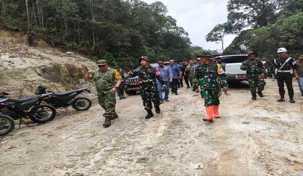 Desa Terisolasi Mulai Terbuka, Tim Wasev Tinjau Pembukaan Jalan Sibongkaras