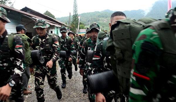 Dansatgas TMMD ke-130 Ajak Personel TNI dan Warga Perkuat Gotong Royong di Pakpak Bharat