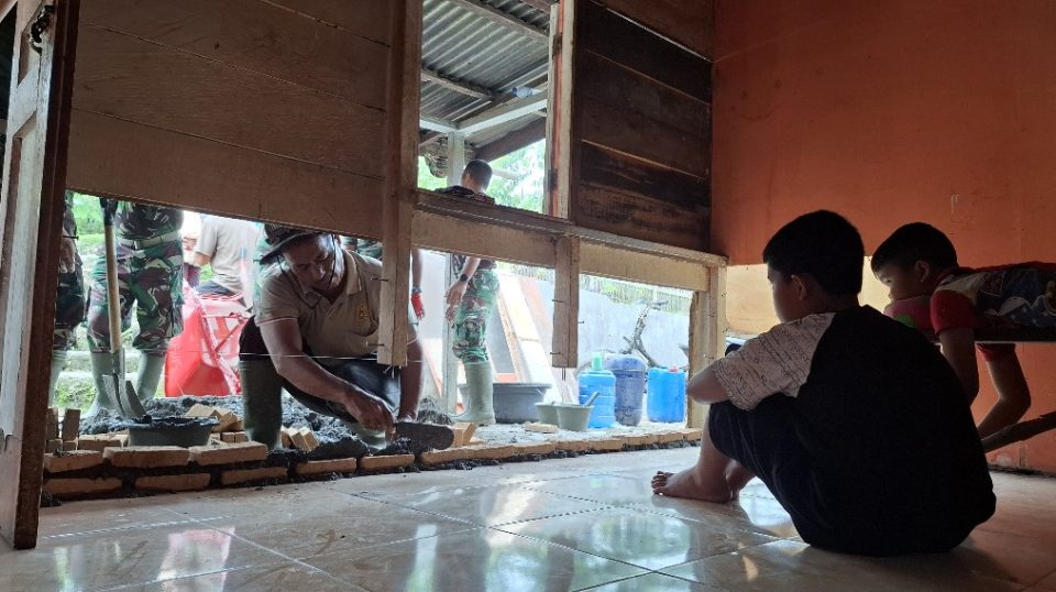 Gerak Cepat Satgas TMMD Ke-130 Kodim 0206/Dairi, Rumah Warga Hampir Siap dalam Hitungan Jam